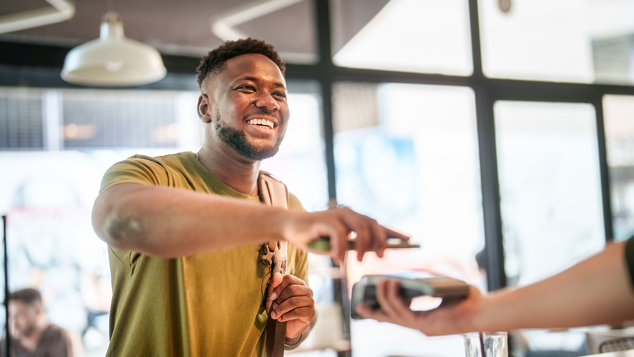 Your guide for managing money in college