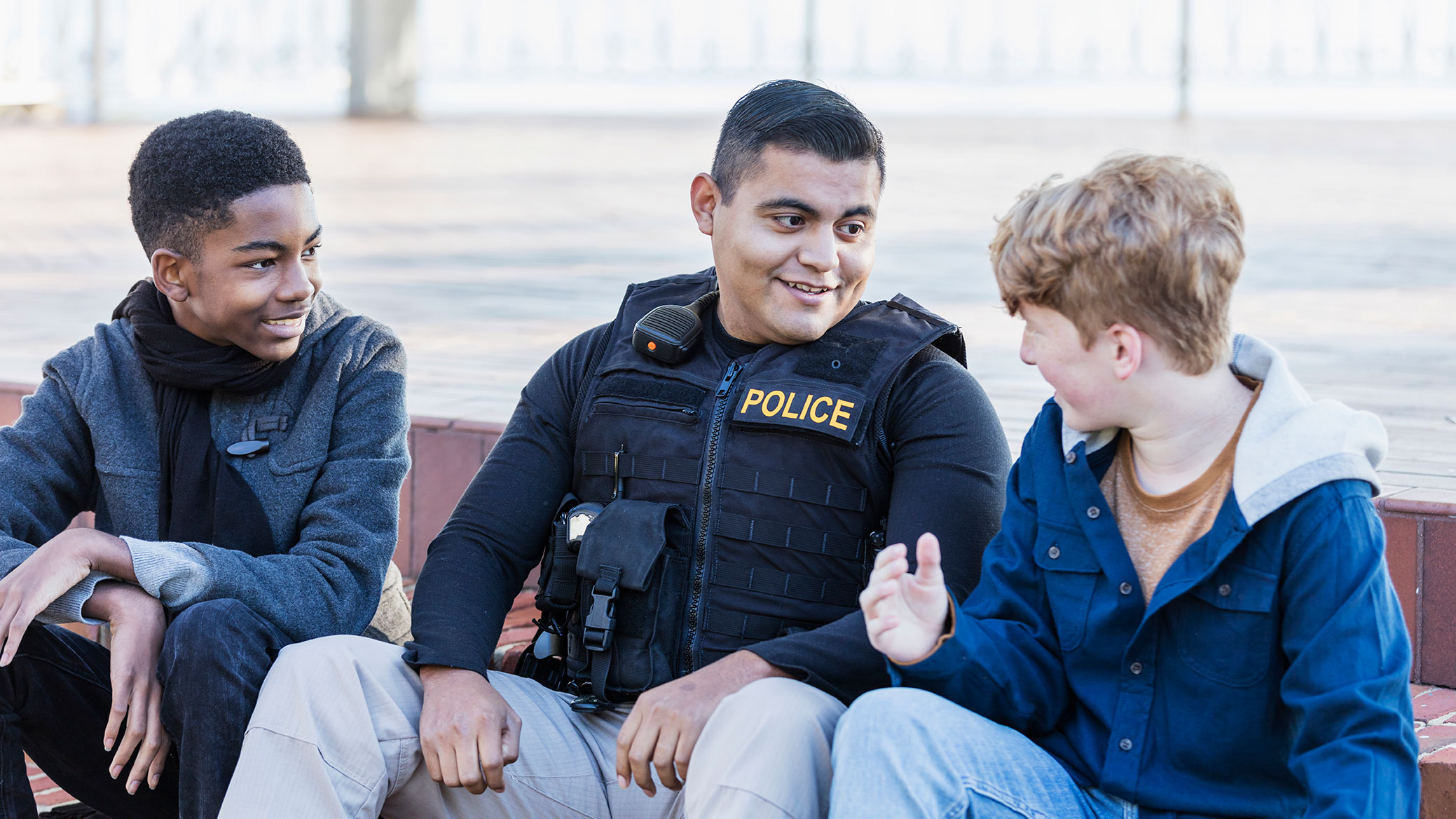 Police officer with teens
